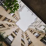 2Br Apt With Ac - Ideal Nest For Families